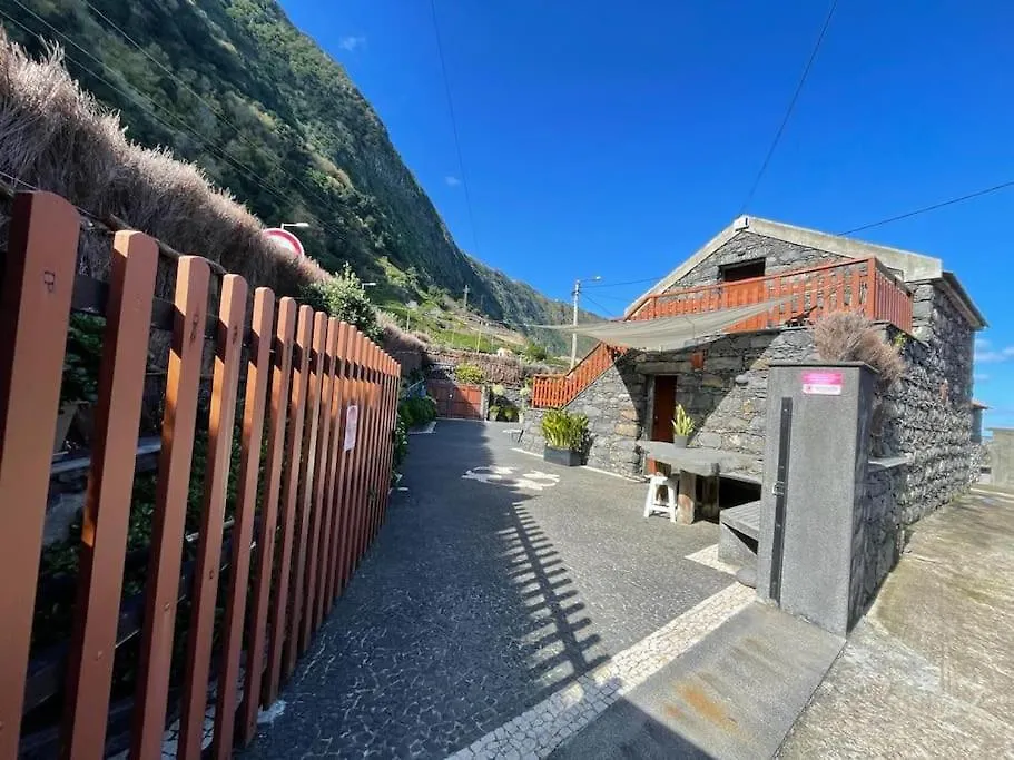 Cozy Chalet With Ocean View 塞沙尔