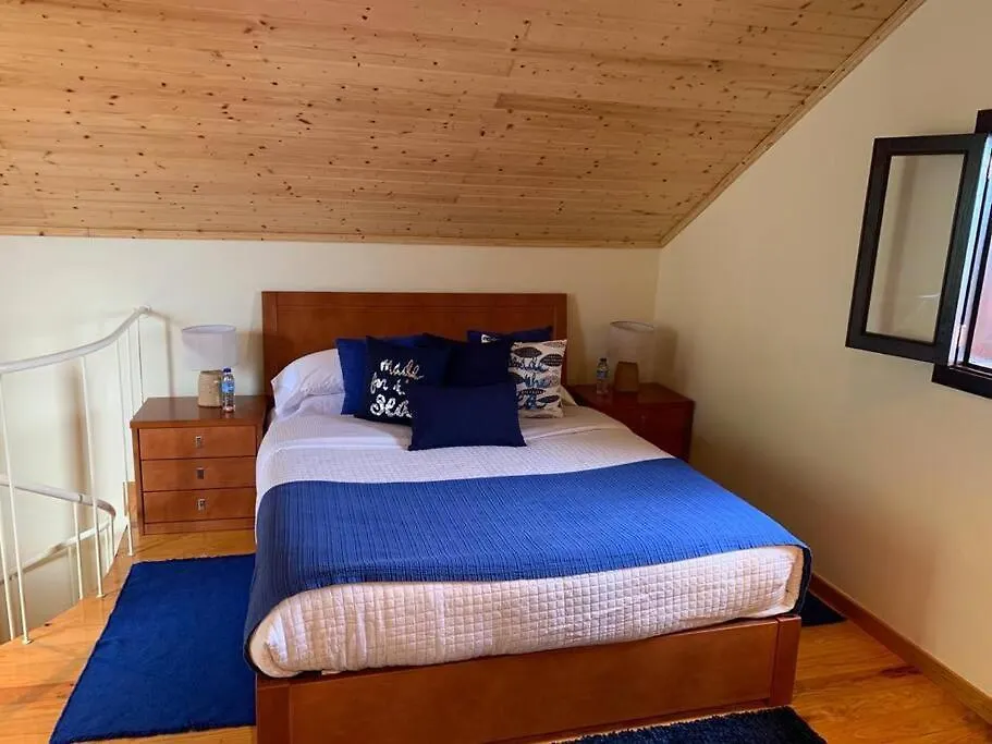 Cozy Chalet With Ocean View 塞沙尔 0*,  葡萄牙