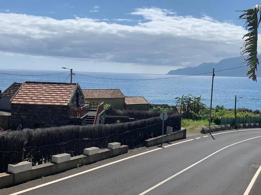Cozy Chalet With Ocean View Seixal  Seixal (Madeira)